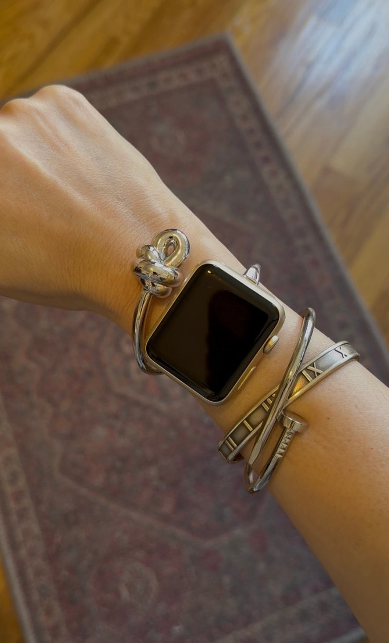 Master Apple Watch Bracelet Stacks Now | PerDiem